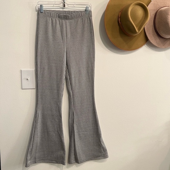 Wild Fable Green and White Patterned Flares - Picture 1 of 4